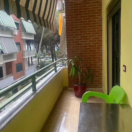 Daire Rebi Beach Apartament Golem (Tirana)